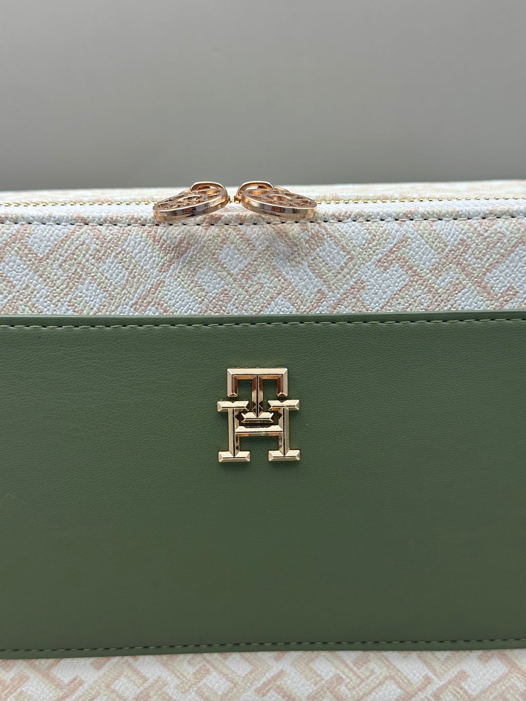 Tommy Hilfiger Embroidery Square Handbag