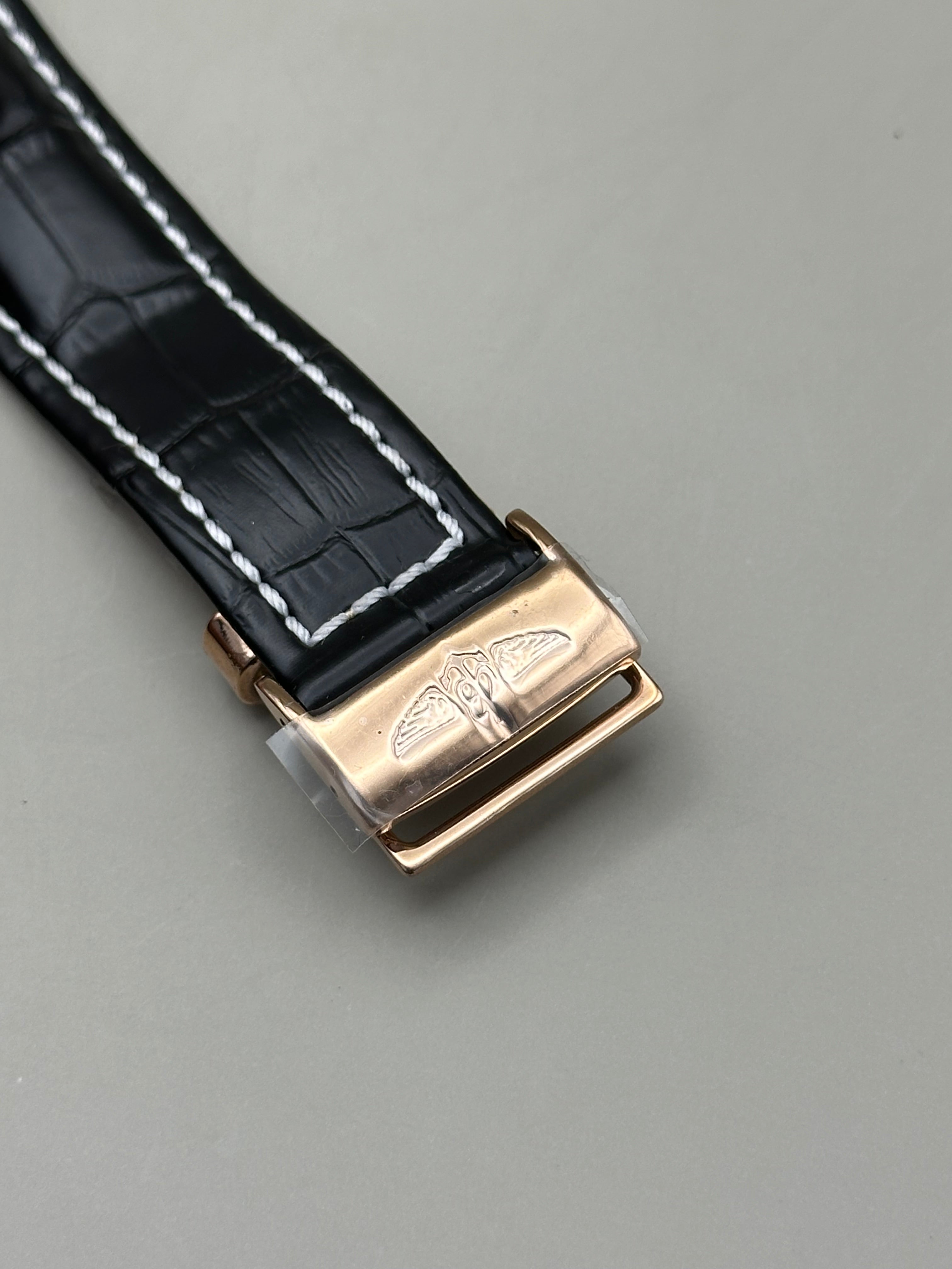 Brietling Navitimer B01 Chronograph Rose Gold