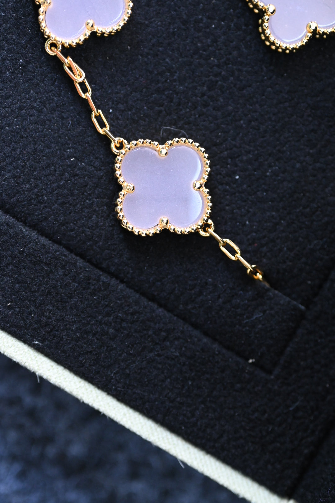 Van Cleef & Arpels 'Light Pink'