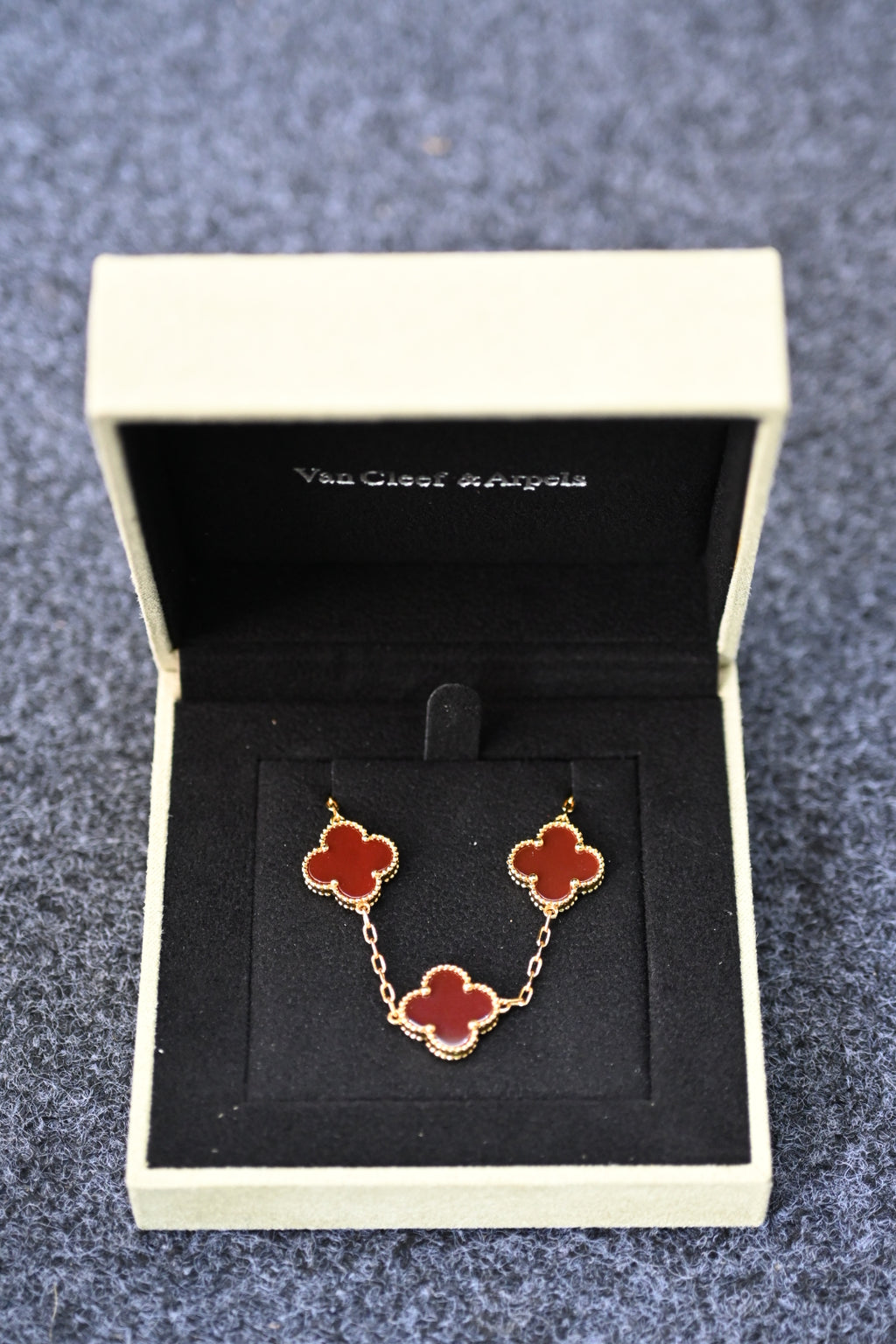 Van Cleef & Arpels 'Blood Red'