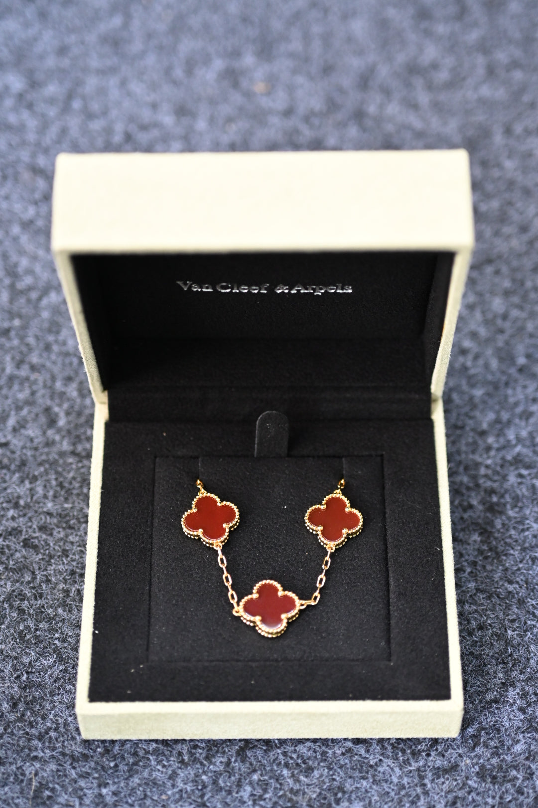 Van Cleef & Arpels 'Blood Red'