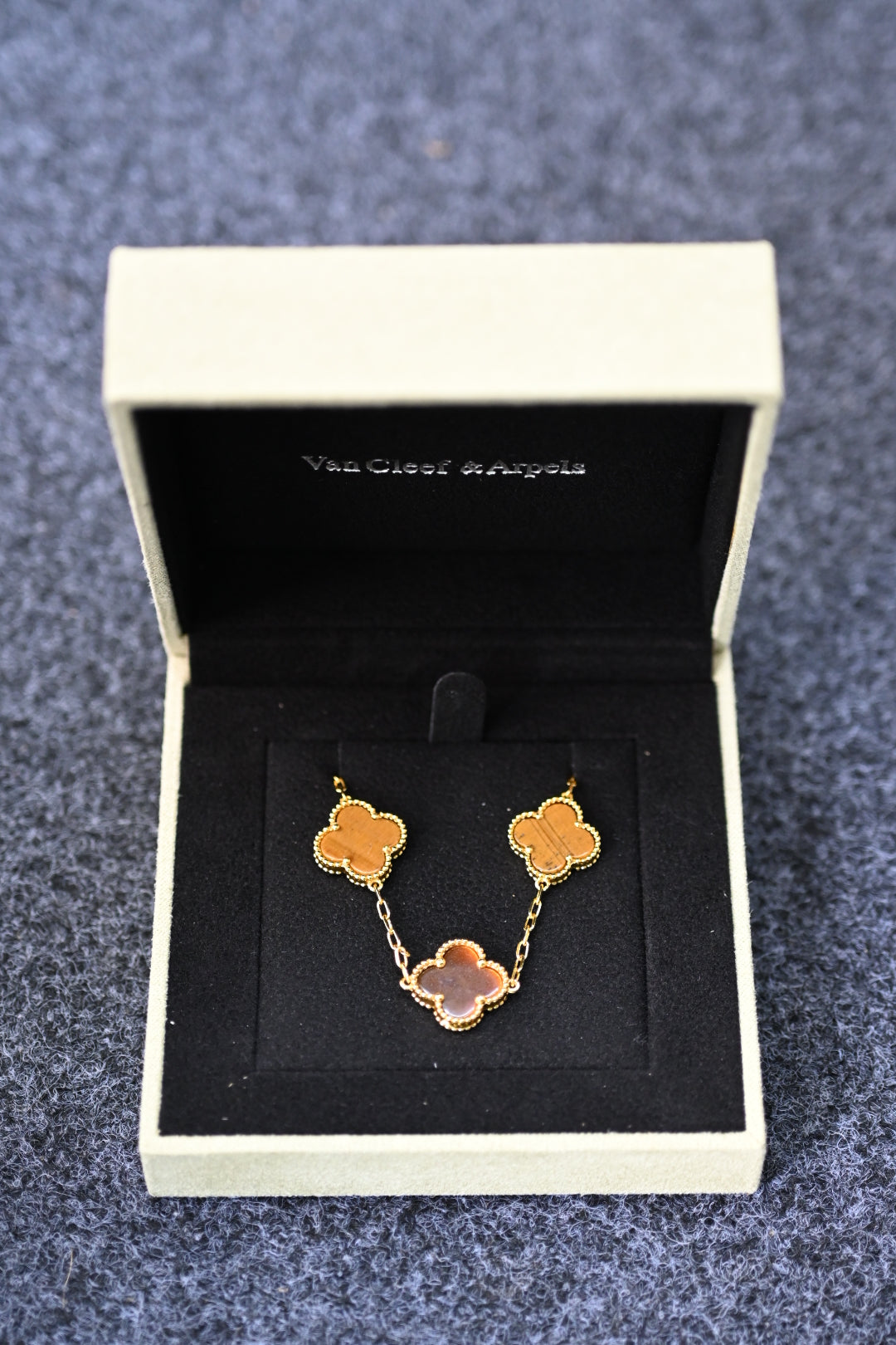 Van Cleef & Arpels 'Patterned Bronze'