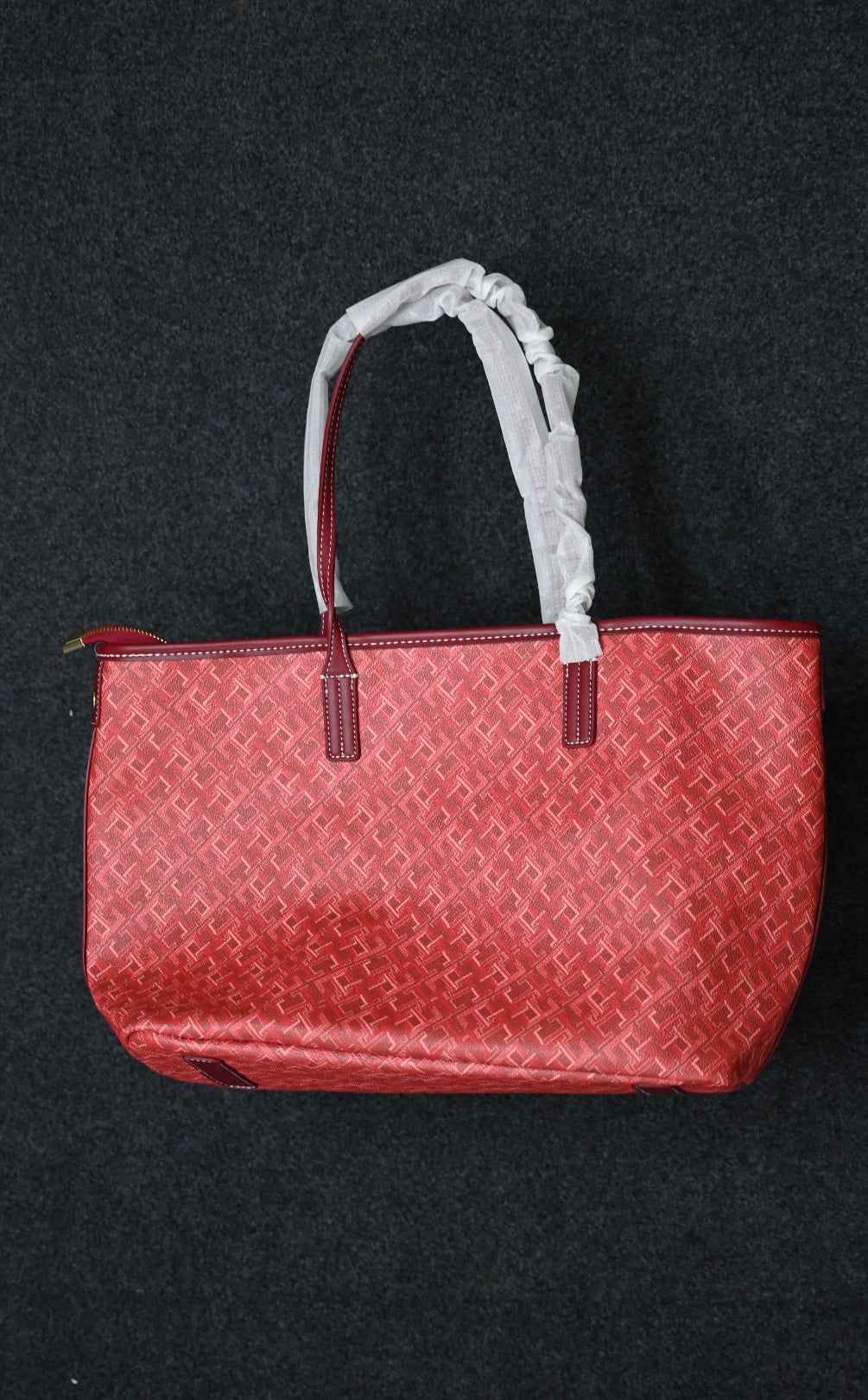 Tommy Hilfiger Embroidered Pattern